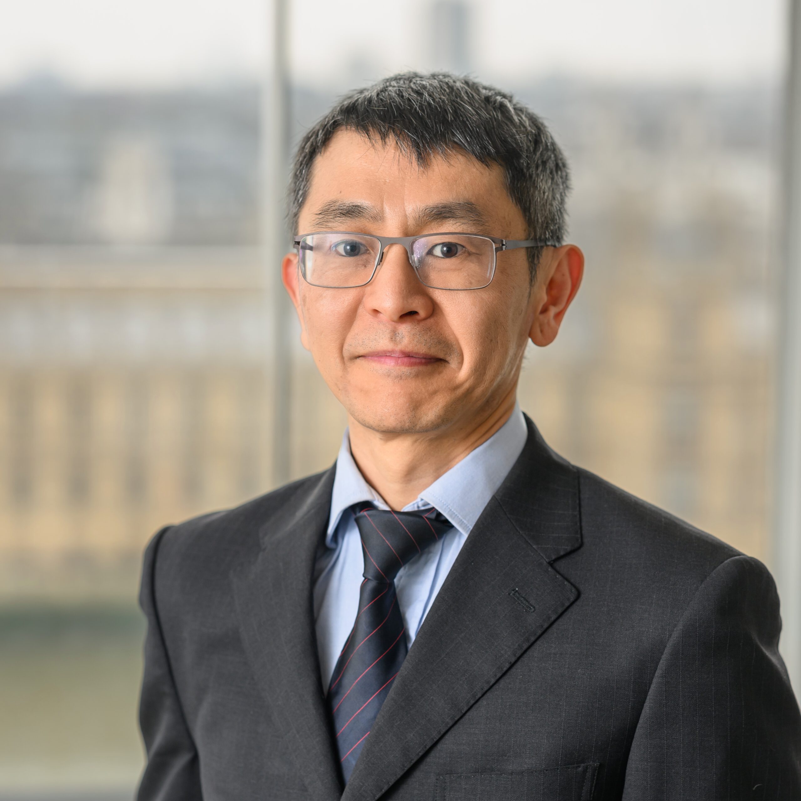 Professor Roger Wong ophthalmic surgeon St Thomas' Hospital